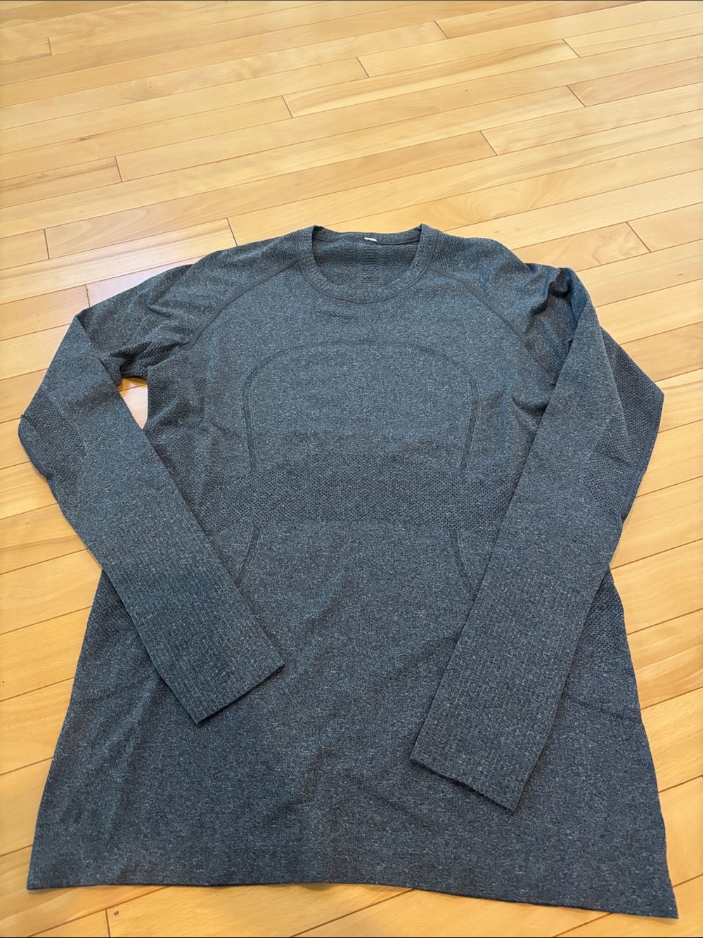 lululemon athletica Swiftly Women's Long-Sleeve Crew Top - Charcoal Gray